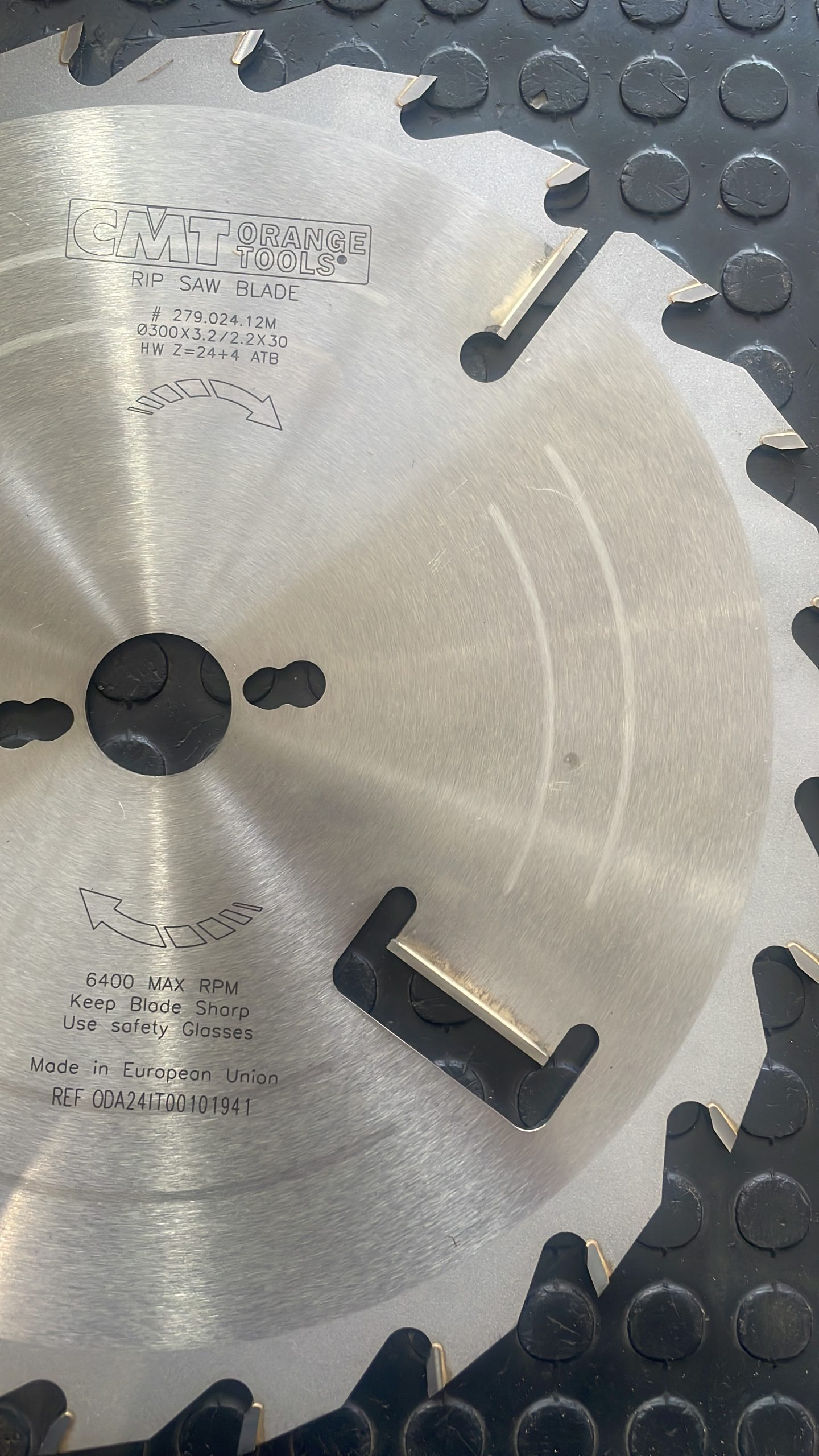 7124F238-7E16-463F-96DE-EC8B1E109865